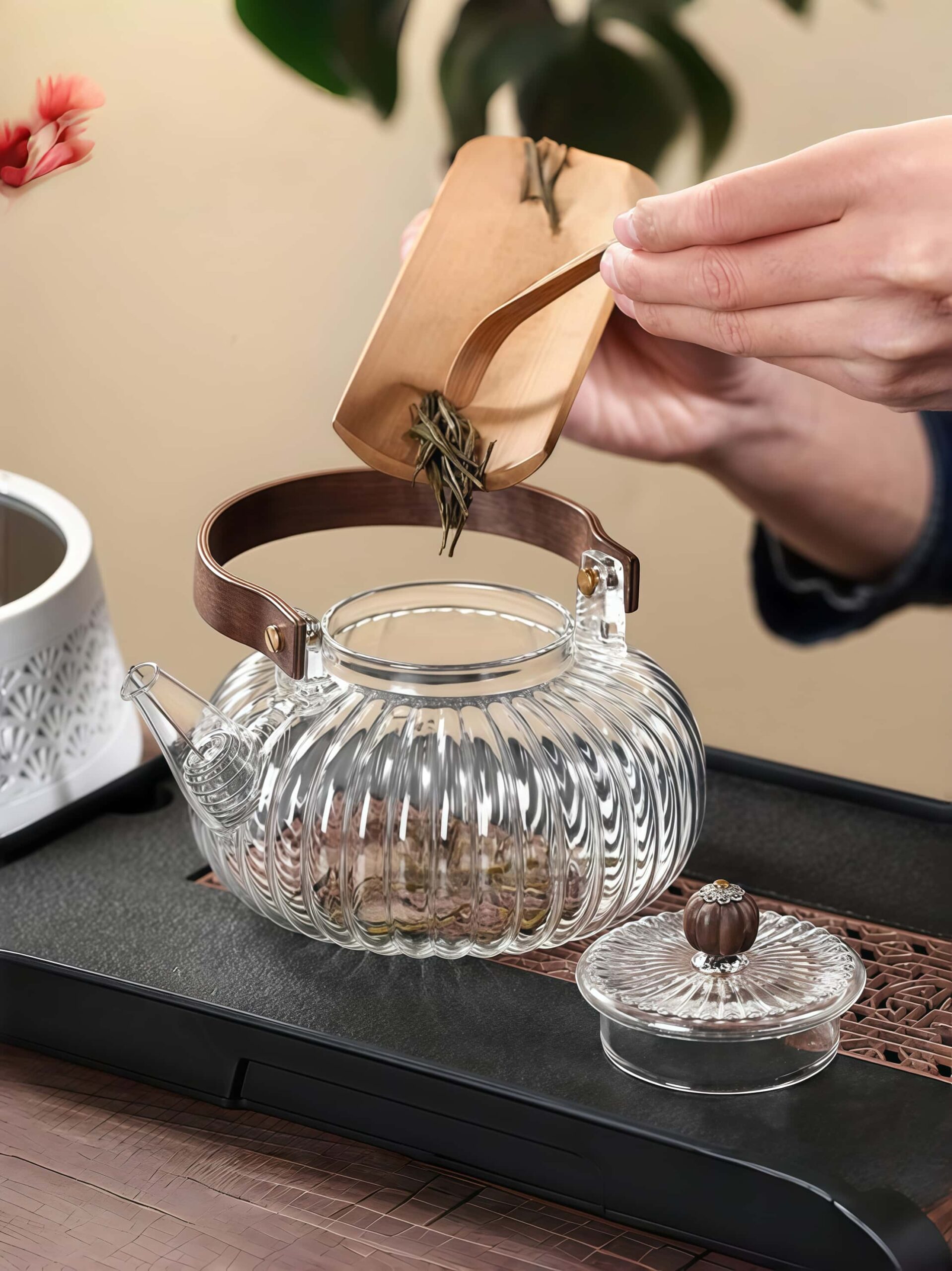 Basket-shaped pot